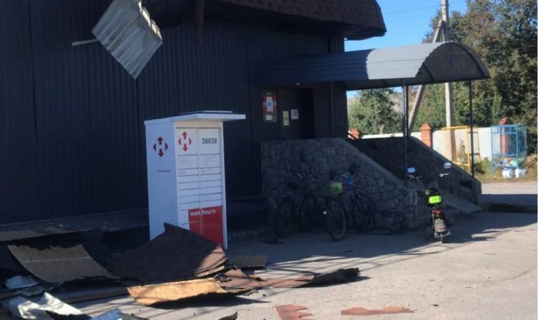 Россияне ударили по «Новой почте» в Харьковской области