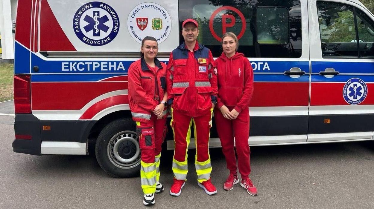 В Харькове бригада скорой спасла двух пожилых людей