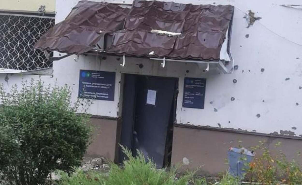 В городе Харьковской области приостановили работу налоговой и миграционной служб