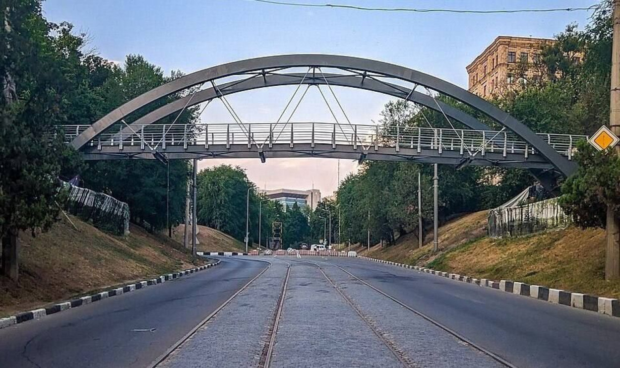 В Харькове досрочно завершили ремонт Зоологического моста