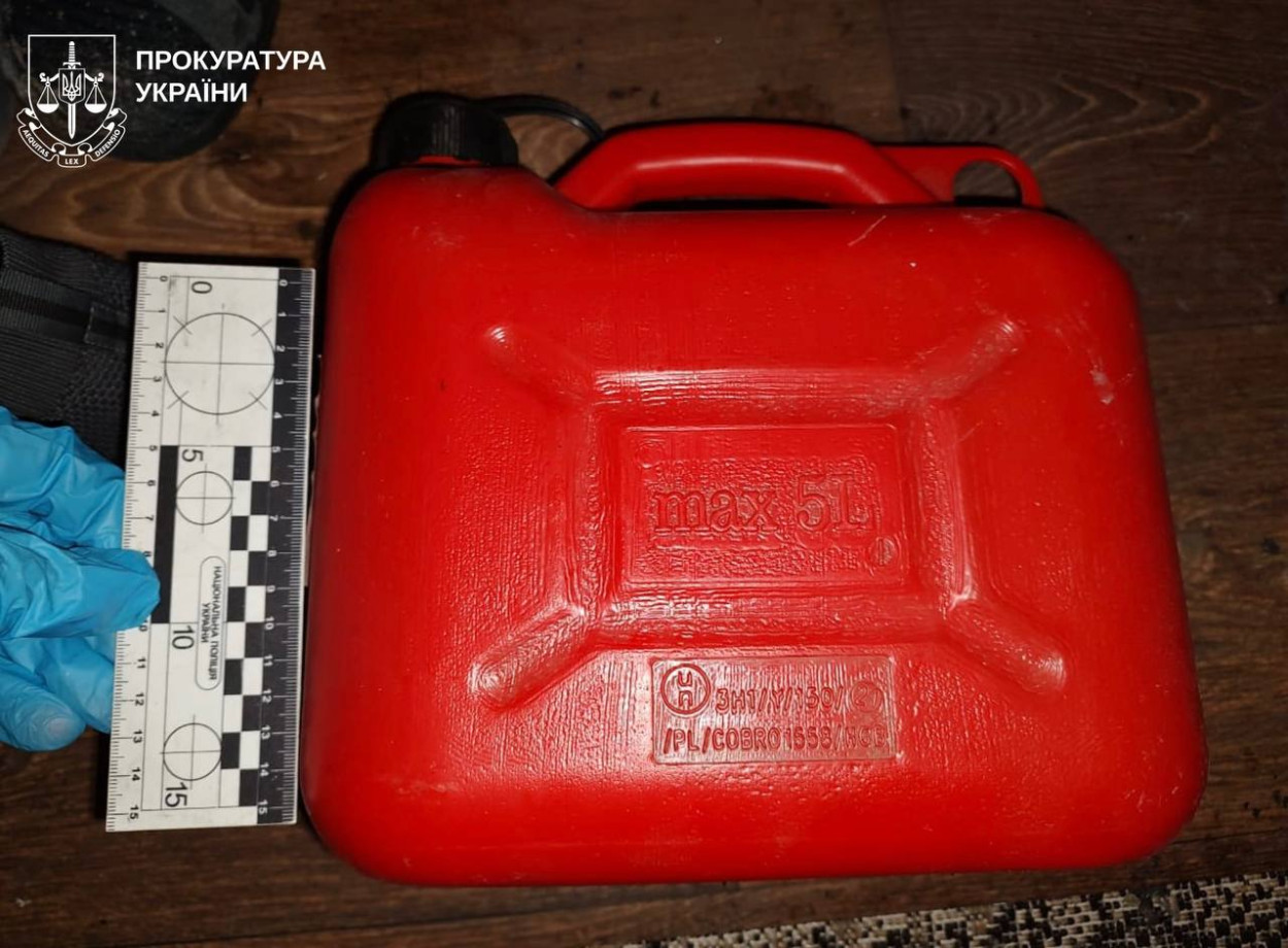 Випадковий водій врятував жінку, яку підпалив чоловік у Харківській області