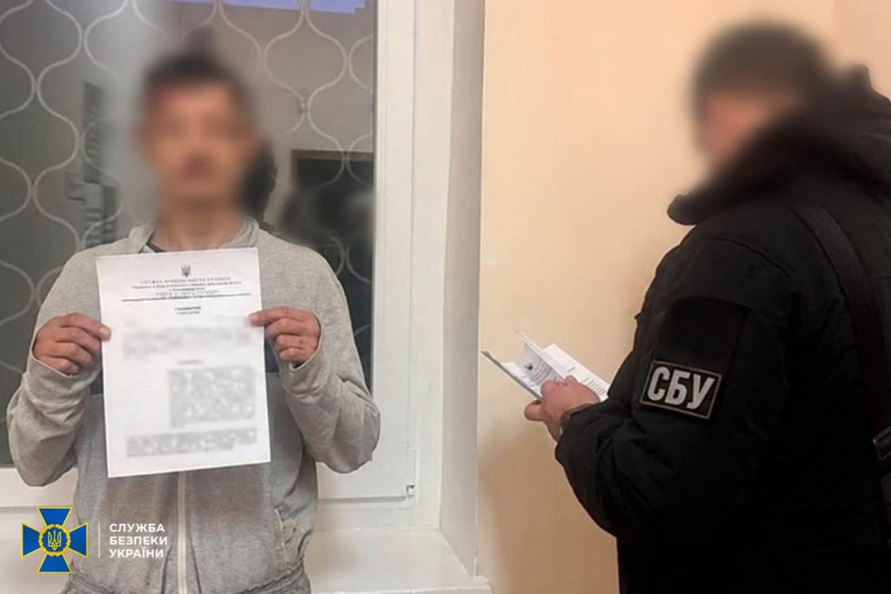 Розстрілював навіть тих, хто спав: росіянину загрожує довічне за вбивство шести людей під Харковом
