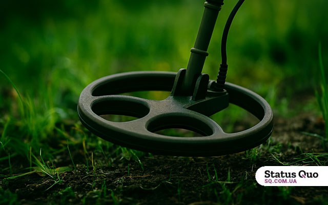 В Чугуеве людей призывают держаться подальше от места прилета: территория может быть заминирована