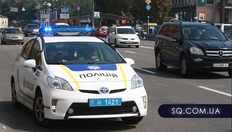 Под Харьковом машина, которую остановили за нарушение, сбила патрульного