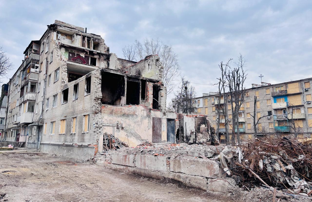 «Будинки можна відновити. Людей - складніше»: три голоси про відбудову України