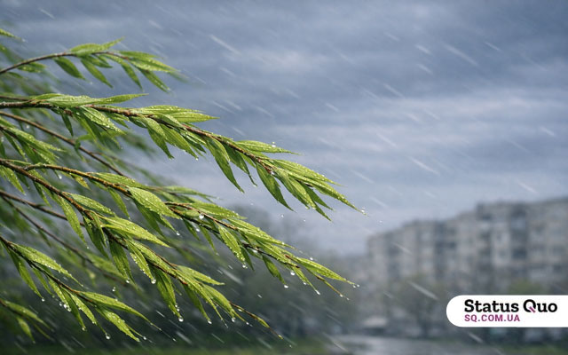 У Немишлянському районі шифер з даху травмував пенсіонерку