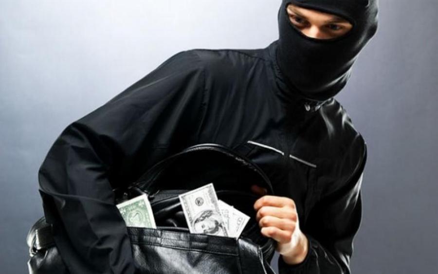 У харьковского бизнесмена похитили крупную сумму денег
