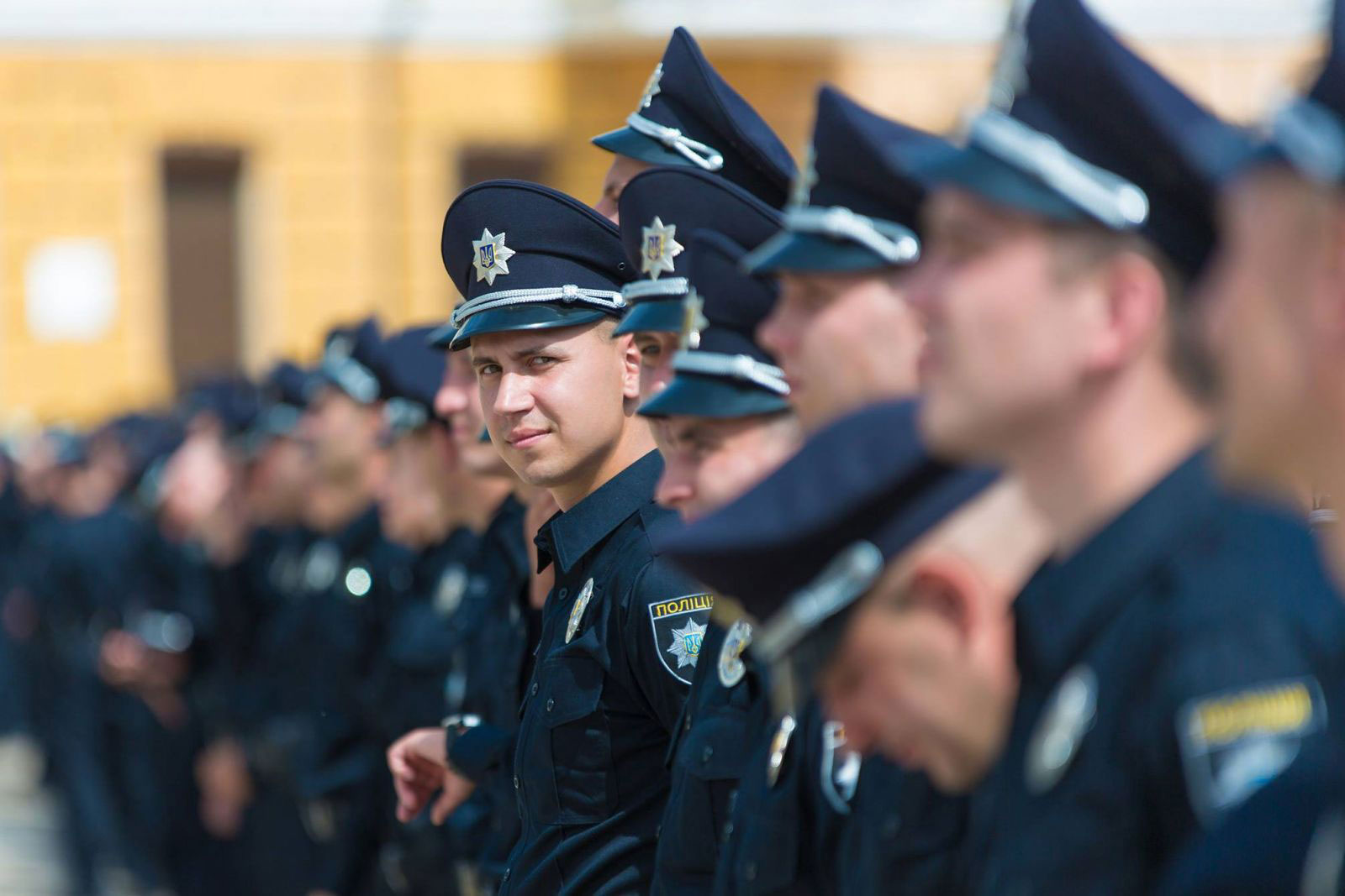 В Харьков стянут силовиков