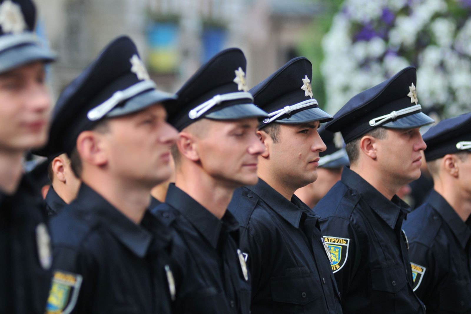 К полиции есть претензии по стихийным рынкам - Терехов
