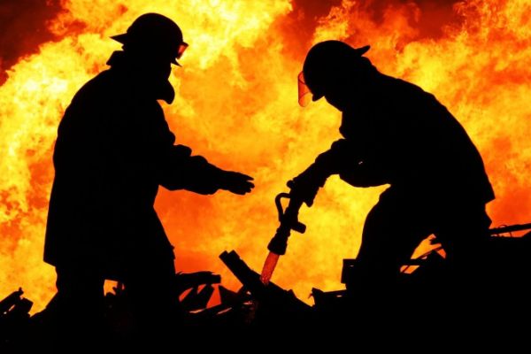 Пожар на Салтовке: пострадали два человека