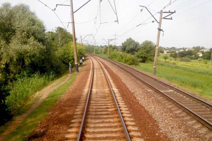 В Харьковской области на несколько часов остановились поезда