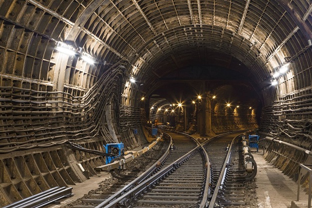 Строительство метро: на Одесской сносят магазины (фото)