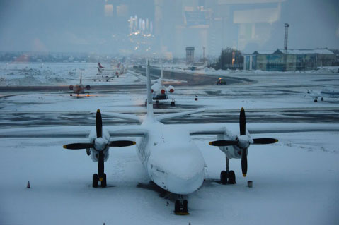 Большой снег: харьковский аэропорт задерживает и отменяет рейсы
